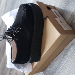 Super Cute Black Platform lace-up shoes Women's Size 6 Rose G brand